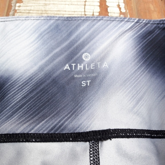 Athleta Alpine Chaturanga leggings small tall - Picture 5 of 6